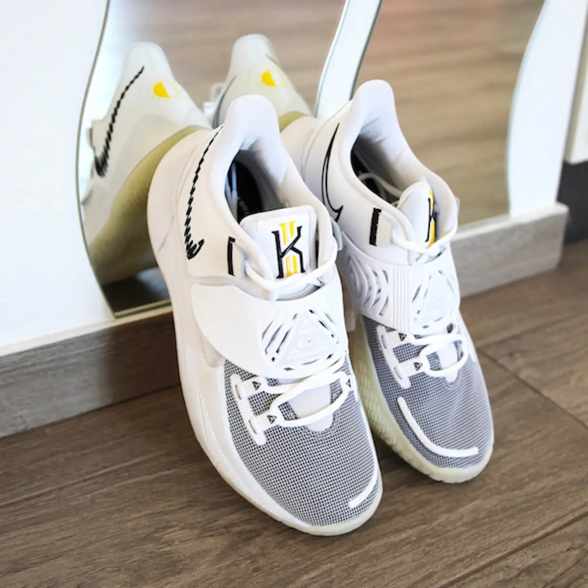 Giày Nike Kyrie Low 3 'Eclipse' CJ1286-100 — ảnh 2