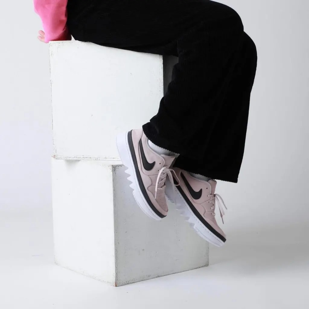 Giày Nike Wmns Air Jordan 1 Jester XX Low Laced 'Barely Rose' CI7815-602 — ảnh 2