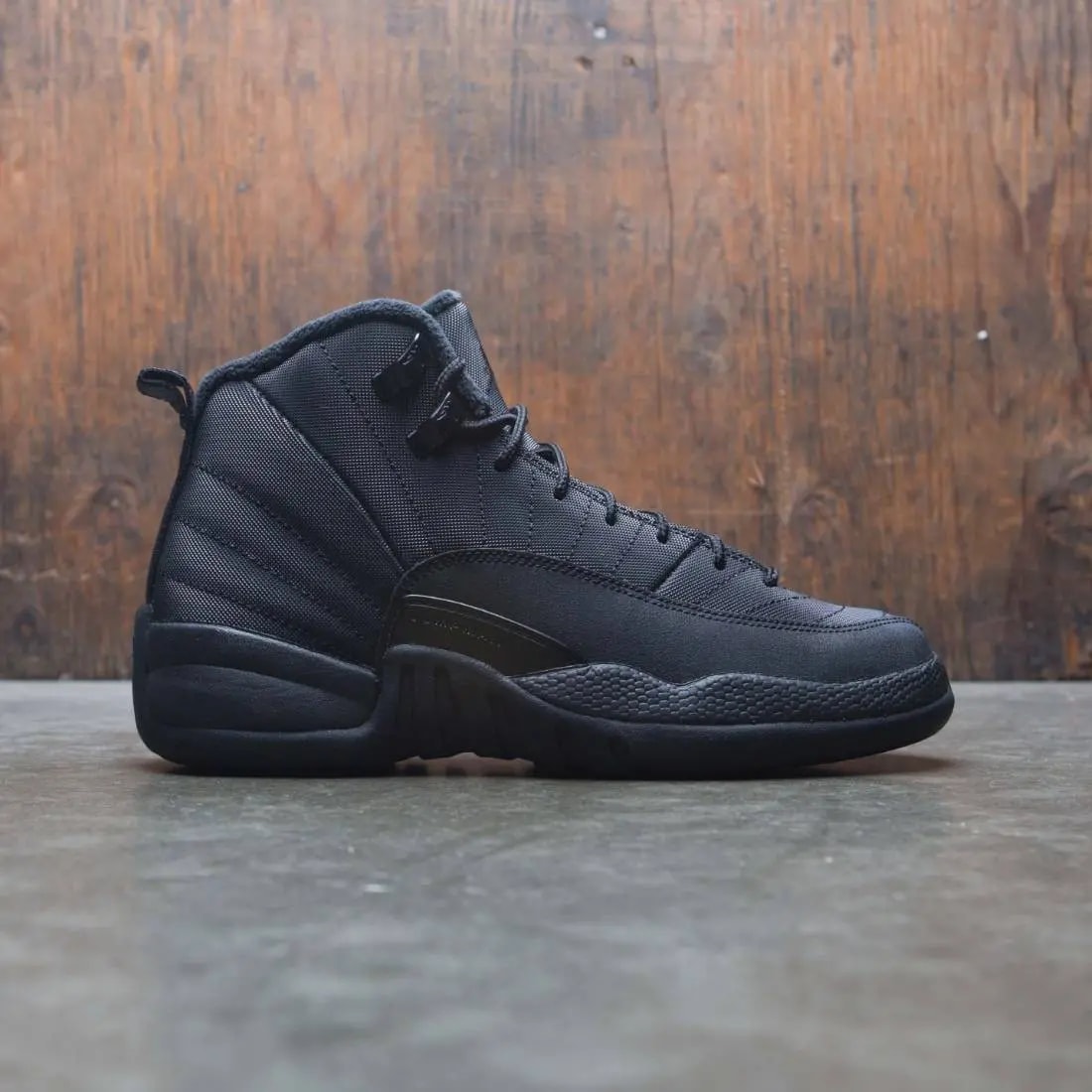 Giày Nike Air Jordan 12 Retro Winterized GS 'Triple Black' BQ6852-001 — ảnh 2