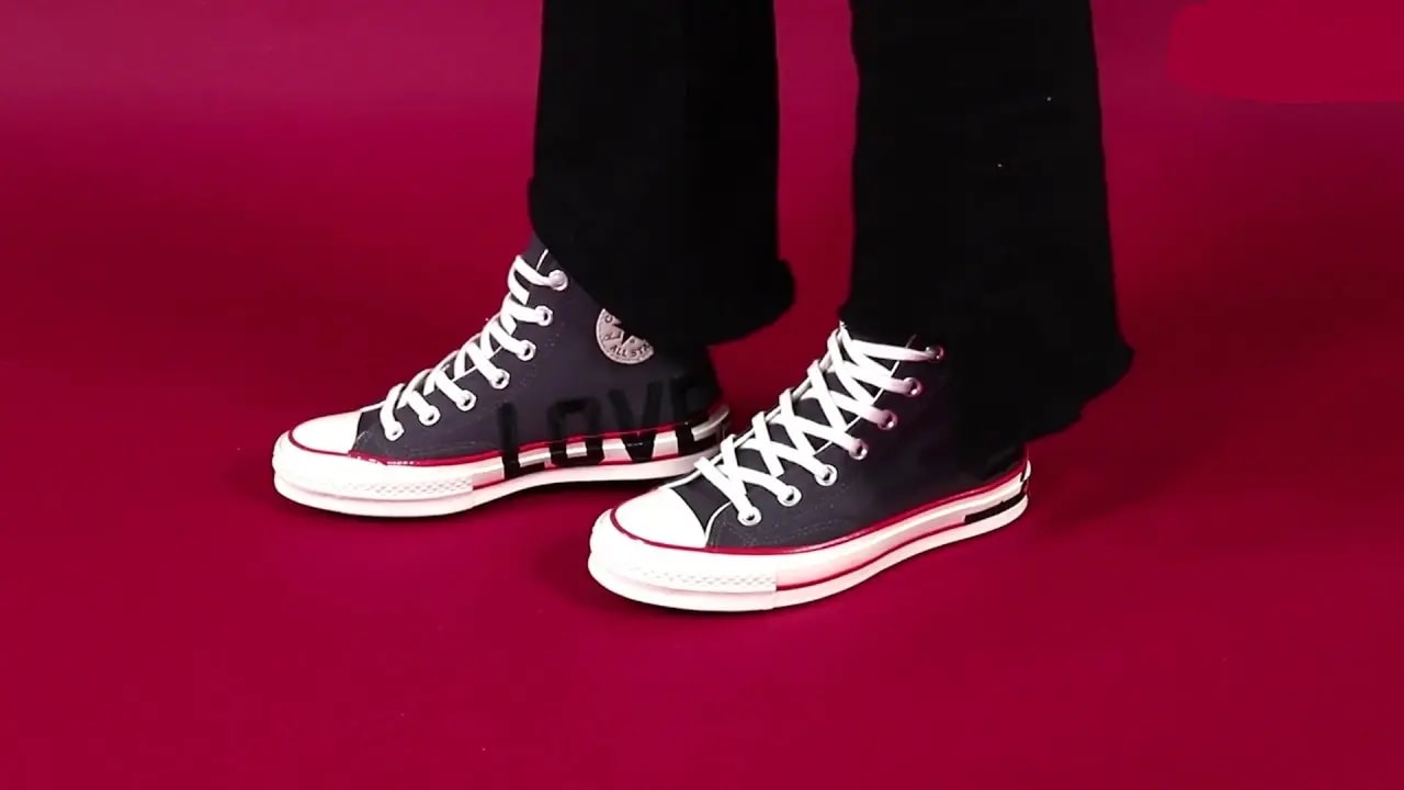 Giày Converse Wmns Chuck 70 High 'Love Fearlessly' 567153C — ảnh 2