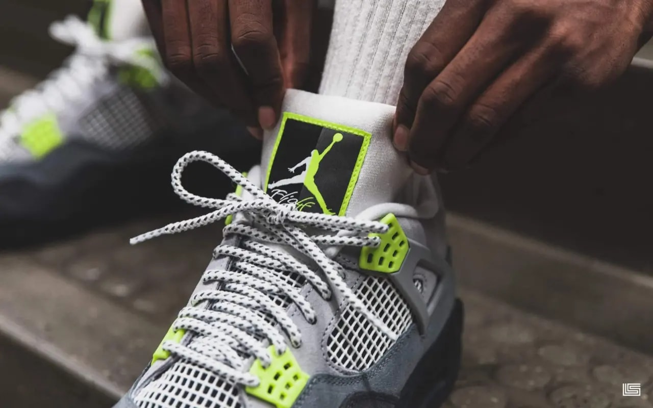 Giày Nike Air Jordan 4 Retro SE 95 Neon CT5343-007 — ảnh 3