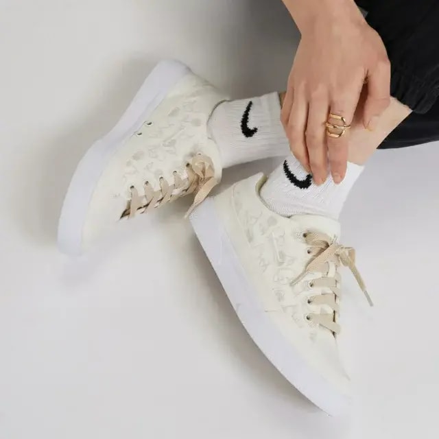 Giày Nike Court Vision Low Valentine's Day Women's DJ9297-100 — ảnh 2