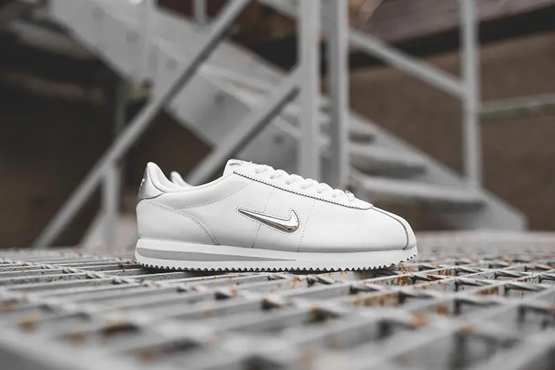 Giày Nike Cortez Basic Jewel 'Metallic Silver' 833238-101 — ảnh 4
