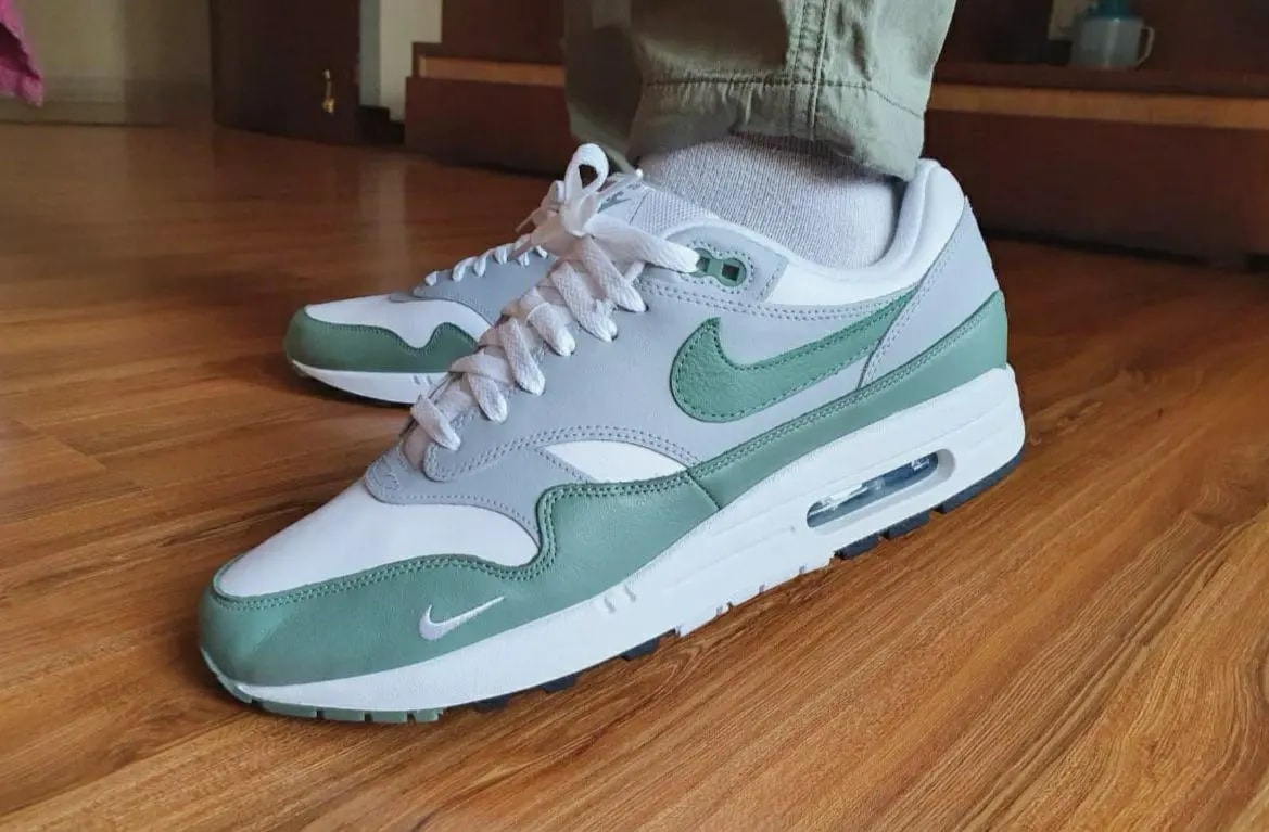 Giày Nike Air Max 1 Premium 'Spiral Sage' DB5074-100 — ảnh 2