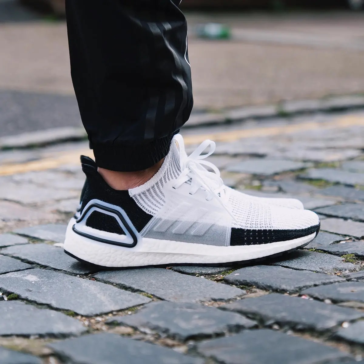Giày Adidas Ultra Boost 2019 Panda B37707 — ảnh 3
