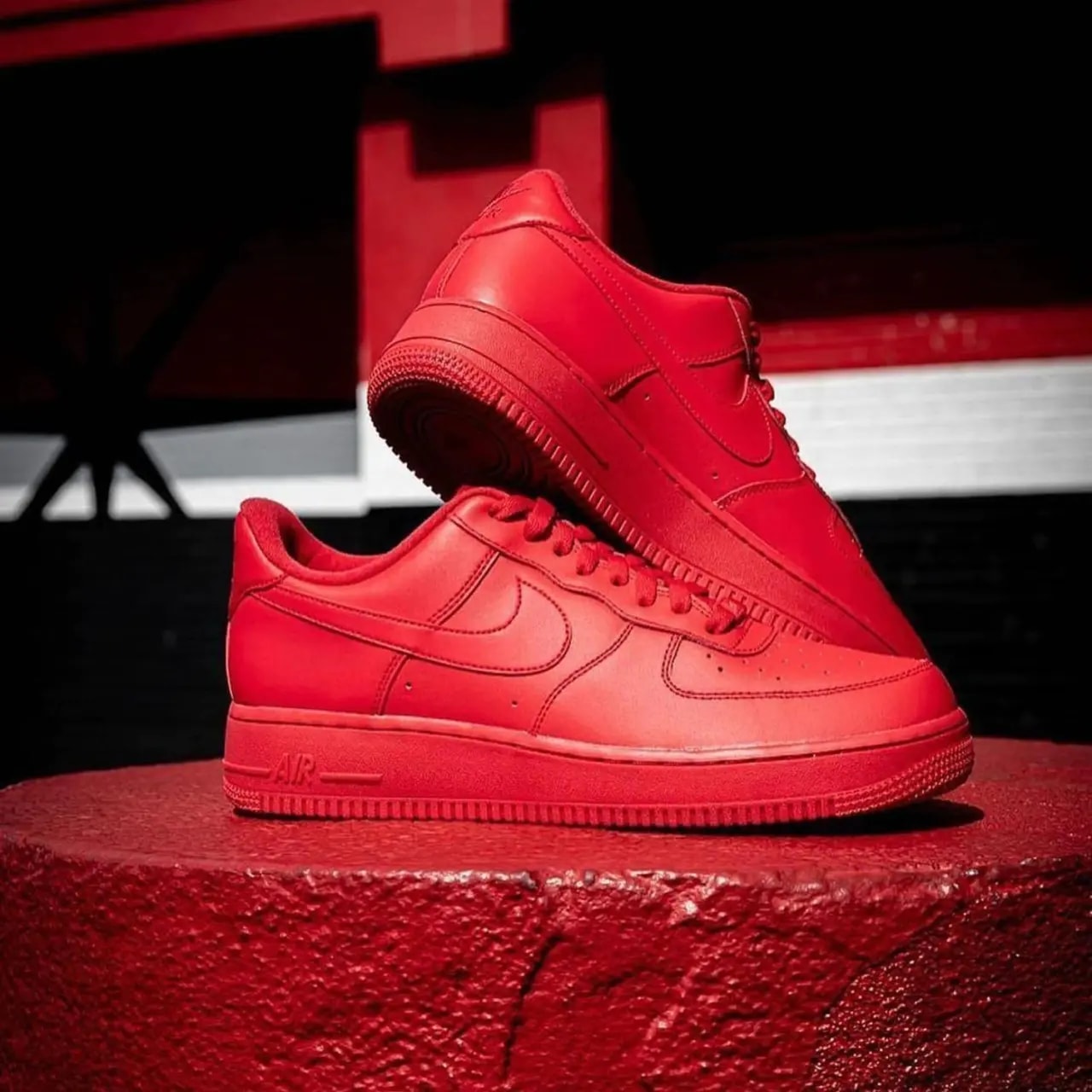 Giày Nike Air Force 1 Low '07 LV8 1 'Triple Red' CW6999-600 — ảnh 2