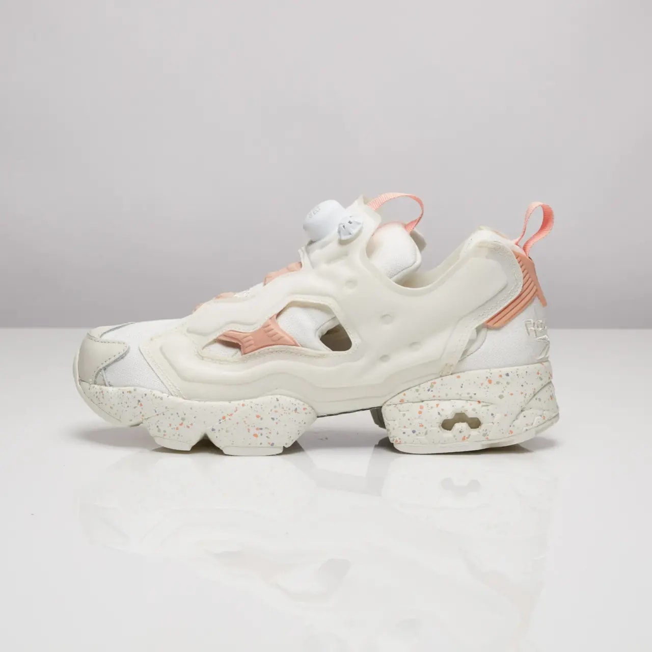 Giày Reebok Wmns InstaPump Fury Celebrate 'Easter' V69801 — ảnh 3