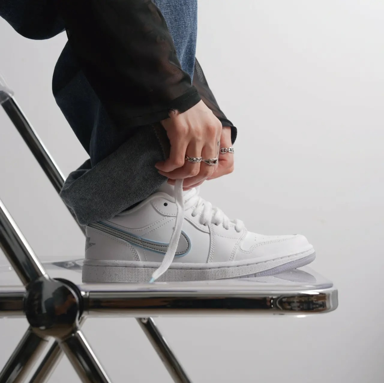 Giày Nike Air Jordan 1 Low SE 'Dare To Fly' FB1874-101 — ảnh 4