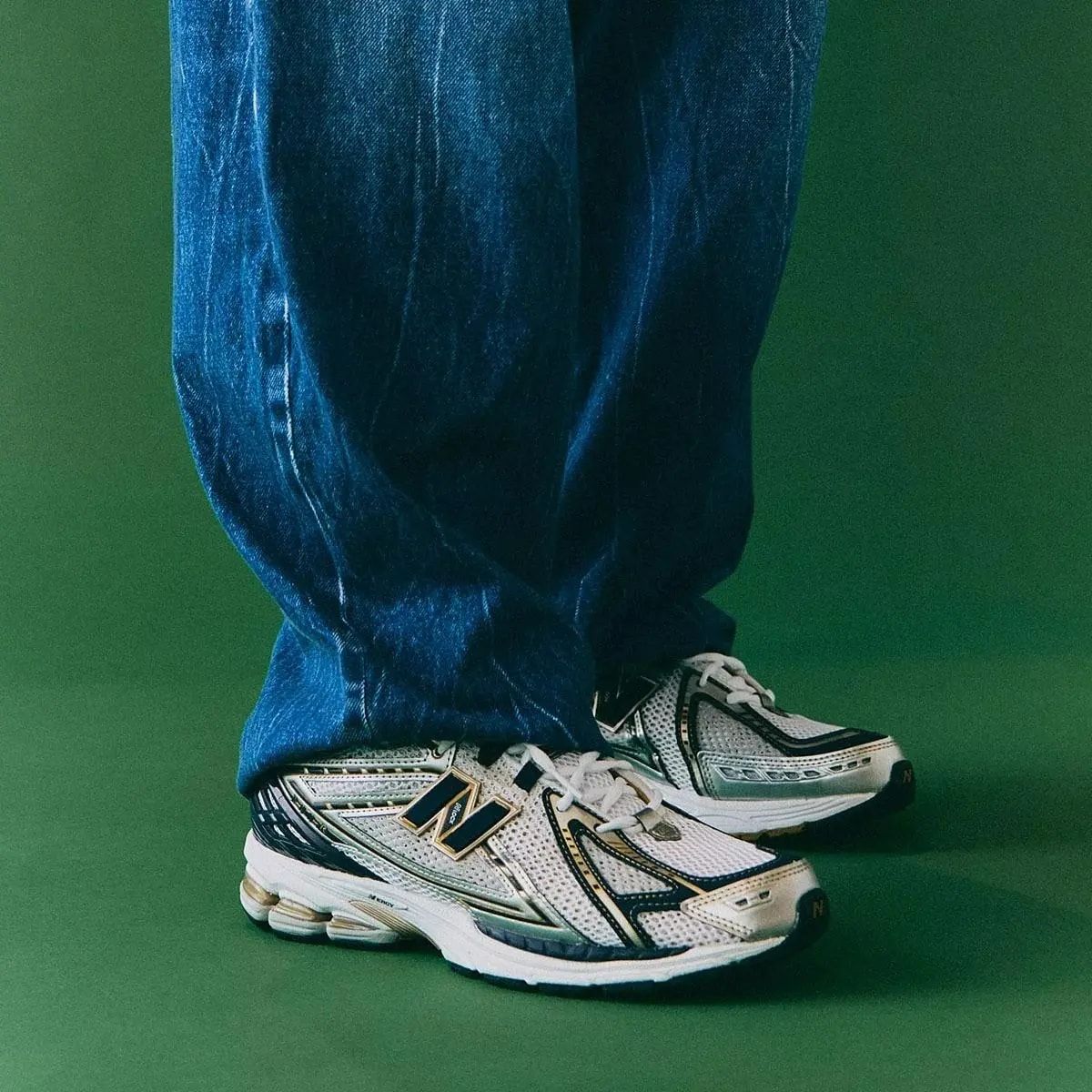 Giày New Balance 1906R 'White Navy Gold' M1906RG — ảnh 5