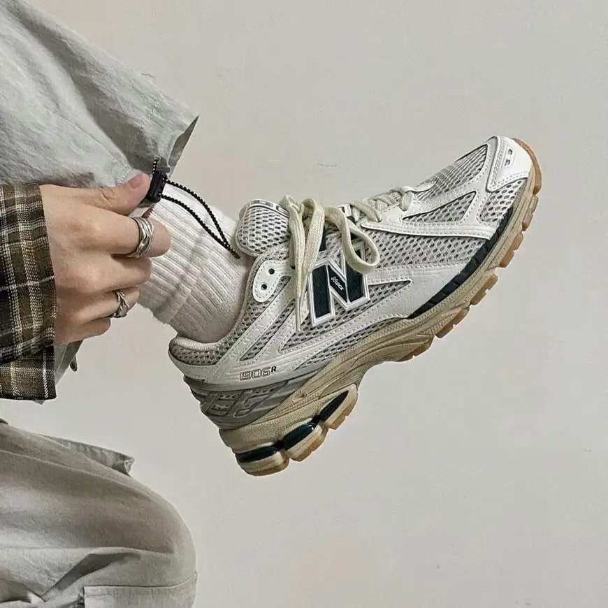 Giày New Balance 1906R 'White Green Cream' M1906RQ — ảnh 2