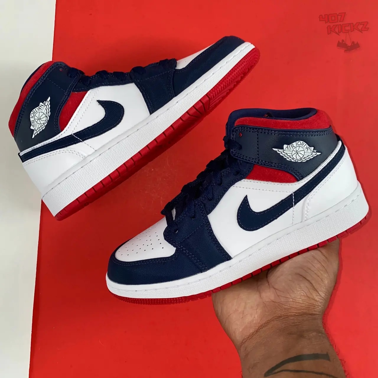Giày Nike Air Jordan 1 Mid GS 'USA Olympic' BQ6931-104 — ảnh 3