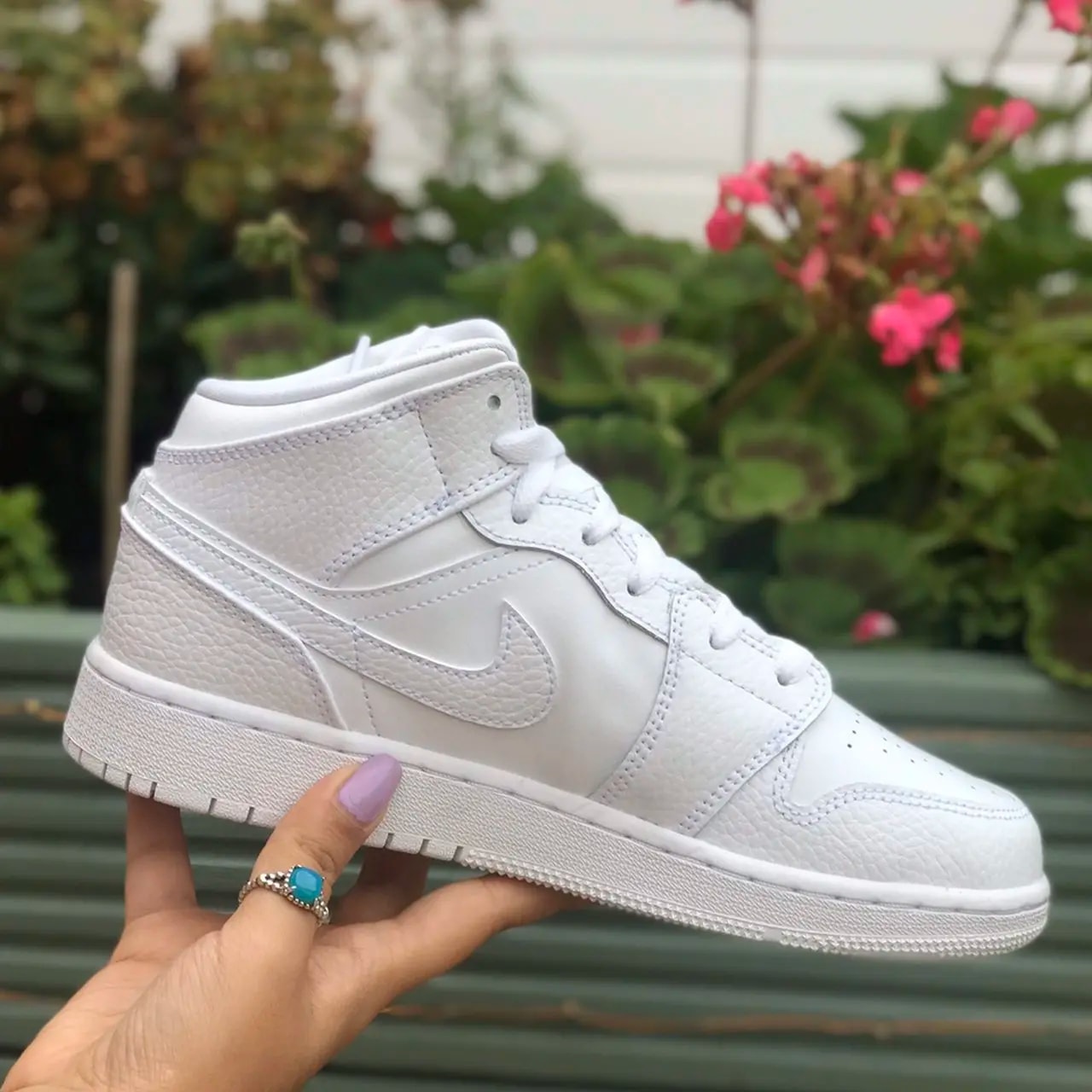 Giày Nike Air Jordan 1 Mid 'White Snakeskin' BQ6472-110 — ảnh 5