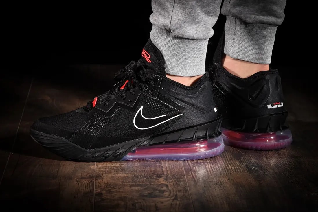 Giày Nike LeBron 18 Low 'Bred' CV7562-001 — ảnh 5