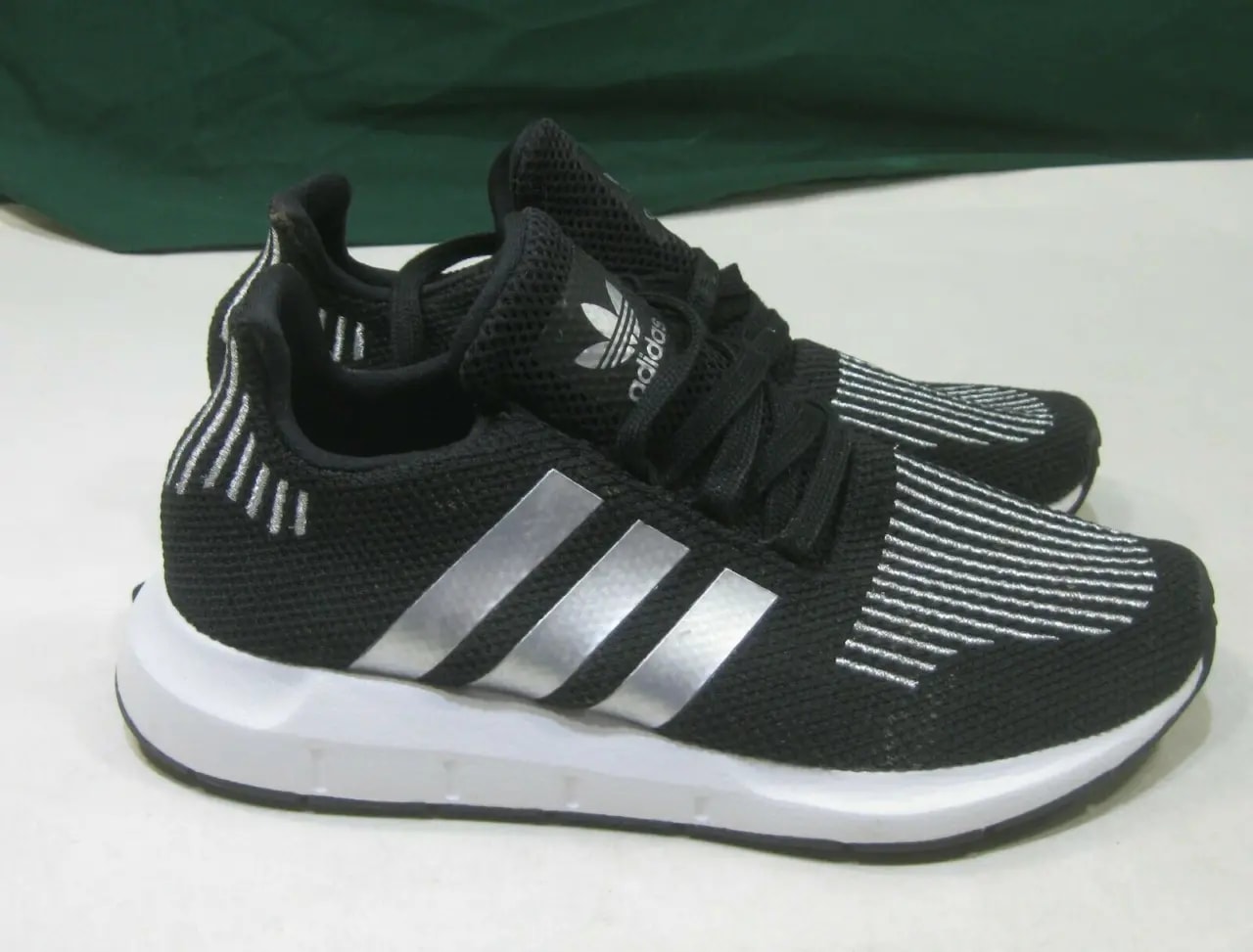 Giày Adidas Swift Run 'Core Black' CQ2597 — ảnh 3