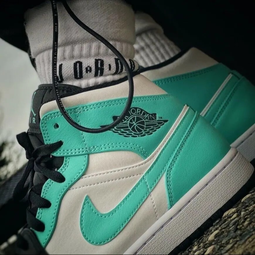 Giày Nike Air Jordan 1 Mid 'Island Green' 554724-132 — ảnh 4
