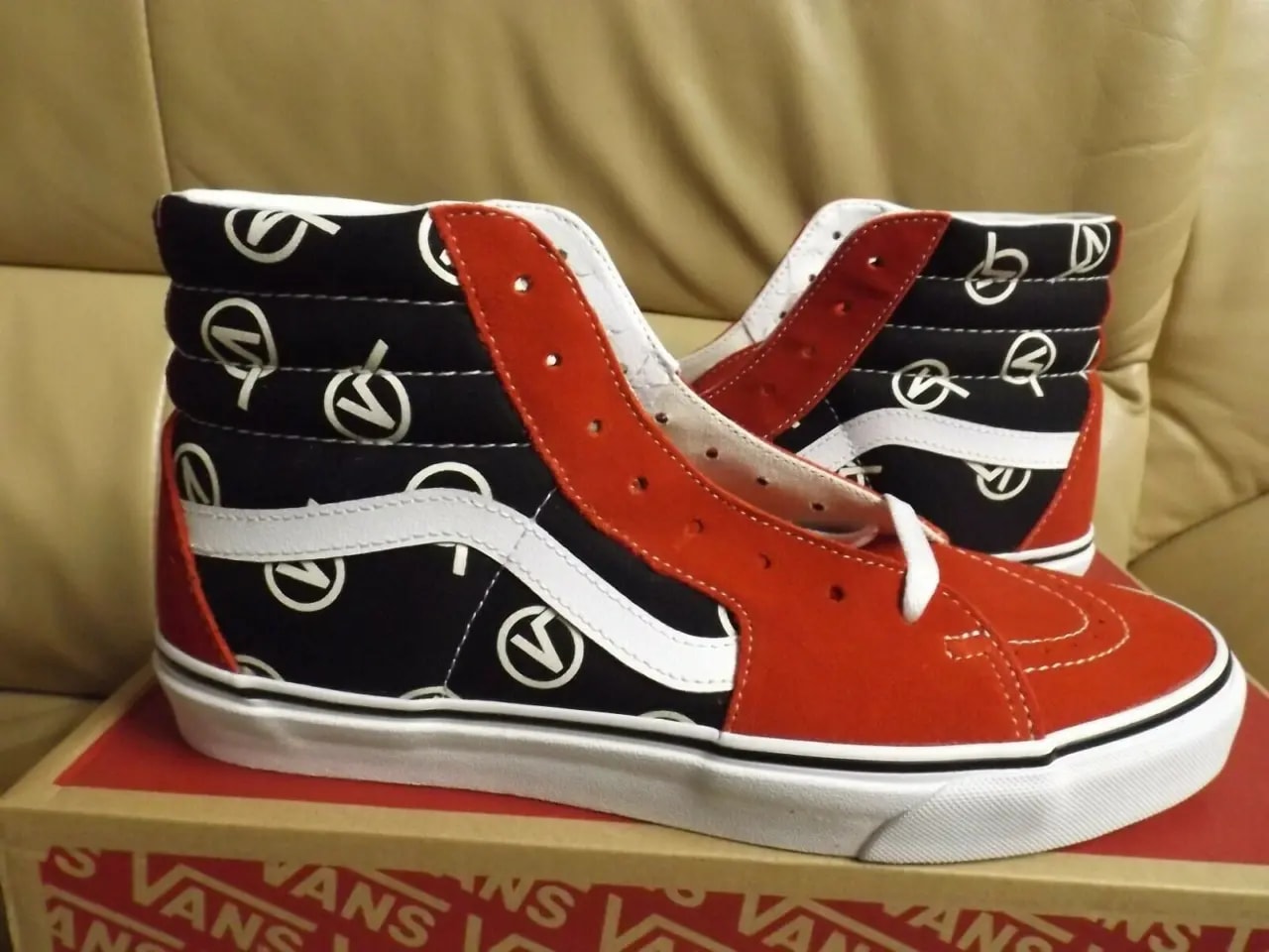 Giày Vans Sk8-Hi 'Circle V' VN0A4BV617B — ảnh 3