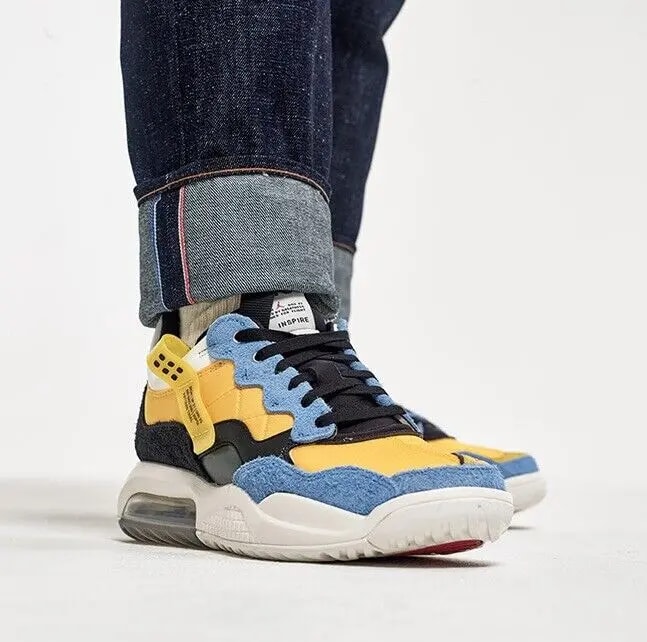 Giày Nike Air Jordan MA2 'University Gold' CV8122-700 — ảnh 2