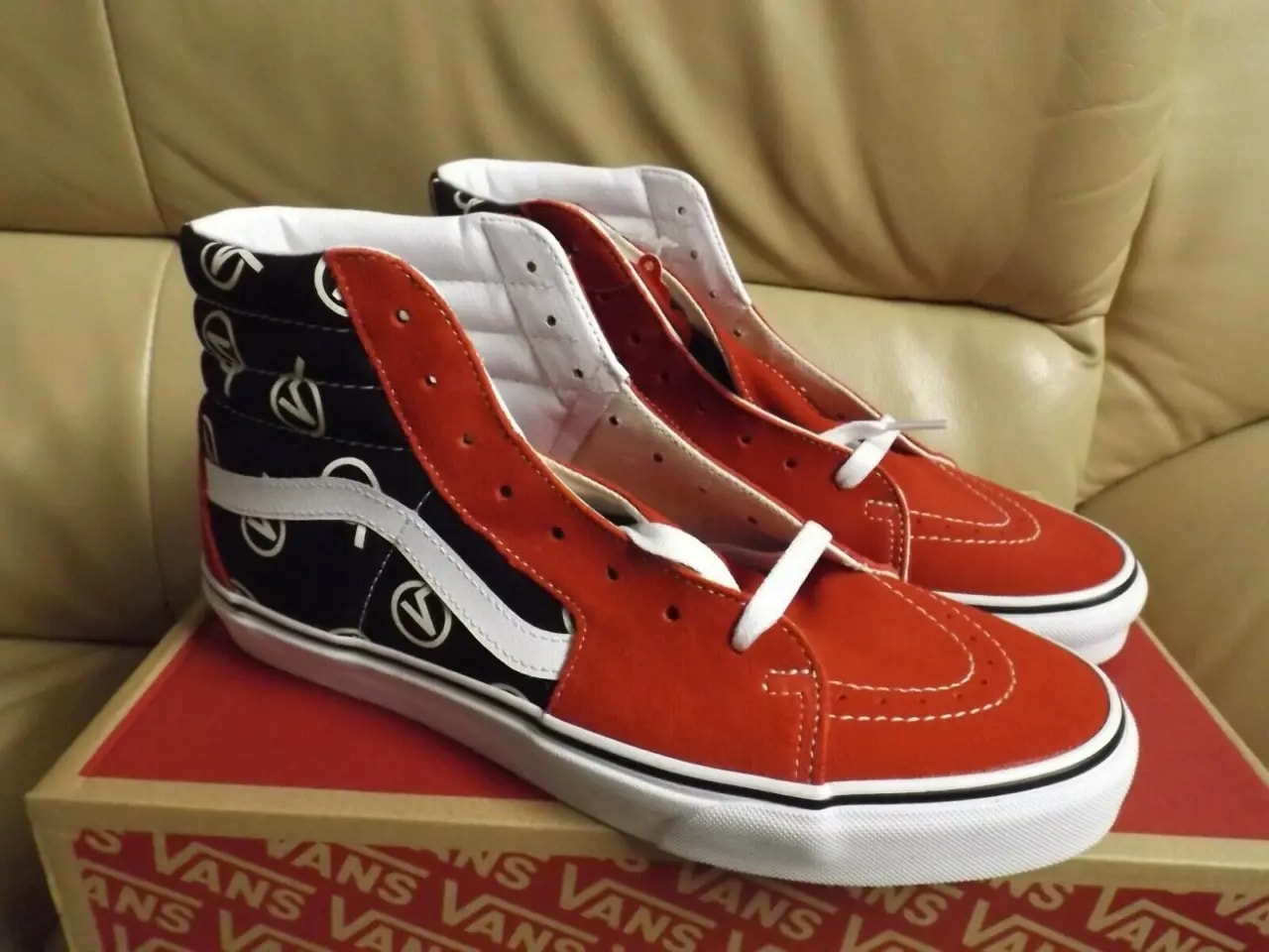 Giày Vans Sk8-Hi 'Circle V' VN0A4BV617B — ảnh 2