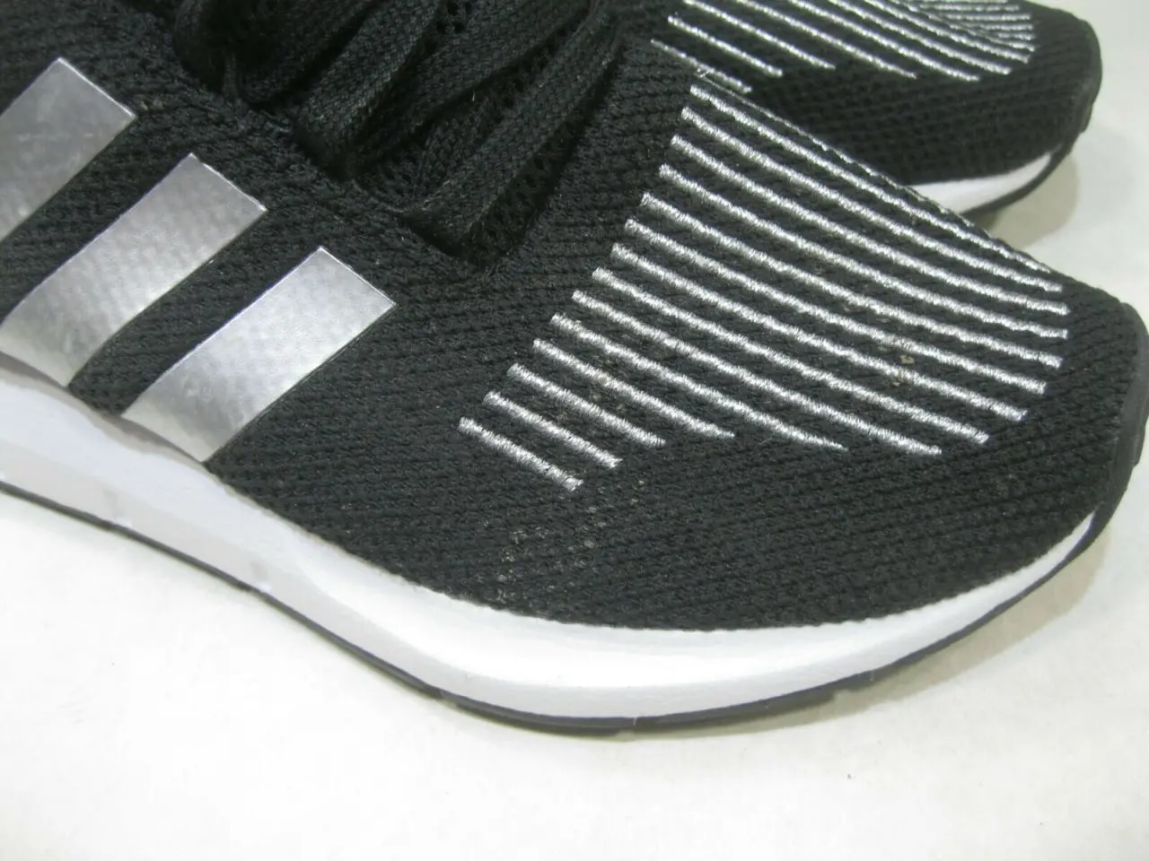 Giày Adidas Swift Run 'Core Black' CQ2597 — ảnh 4