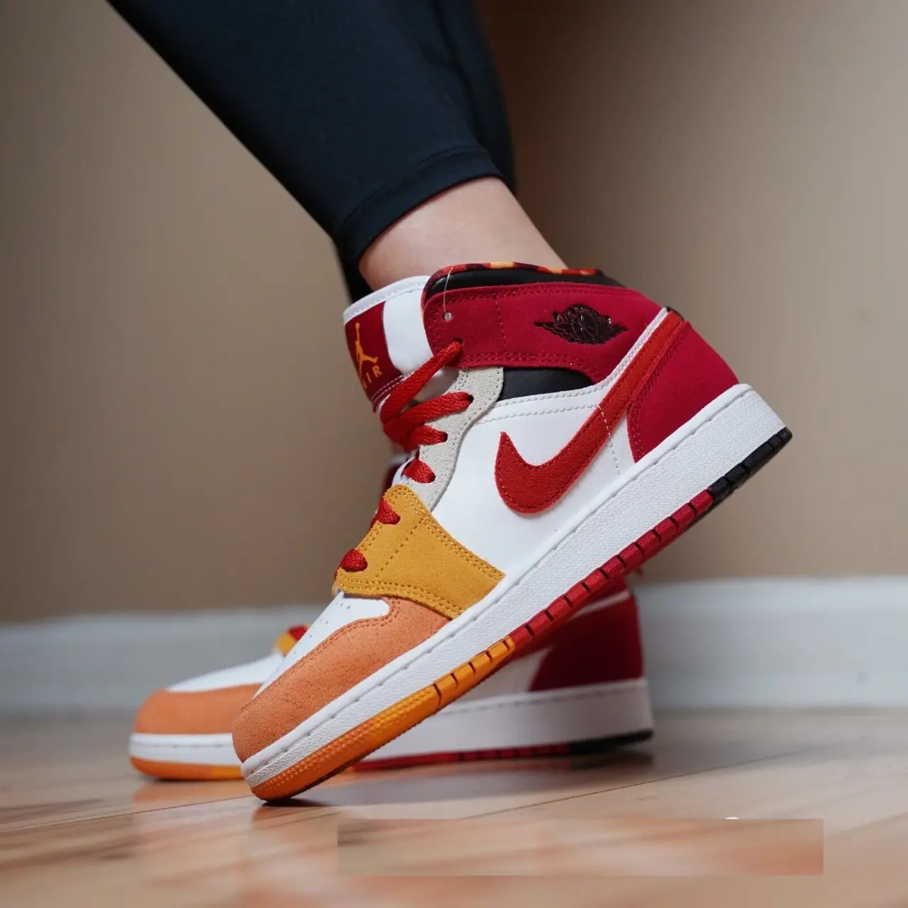 Giày Nike Air Jordan 1 Mid SE GS 'Picnic' DX2460-601 — ảnh 4