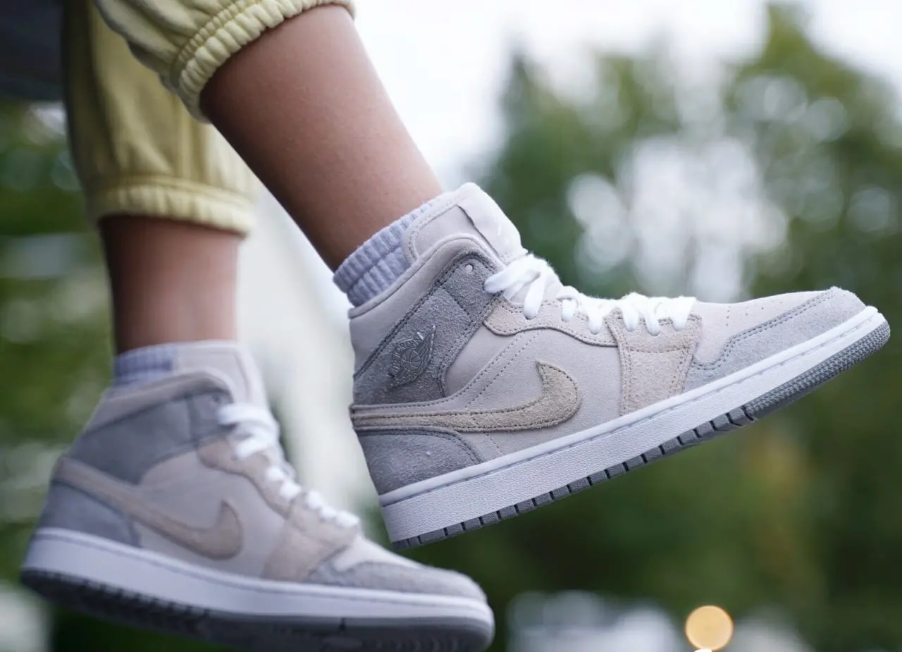 Giày Nike Air Jordan 1 Mid Wmns 'Particle Grey' DO7139-002 — — ảnh 3