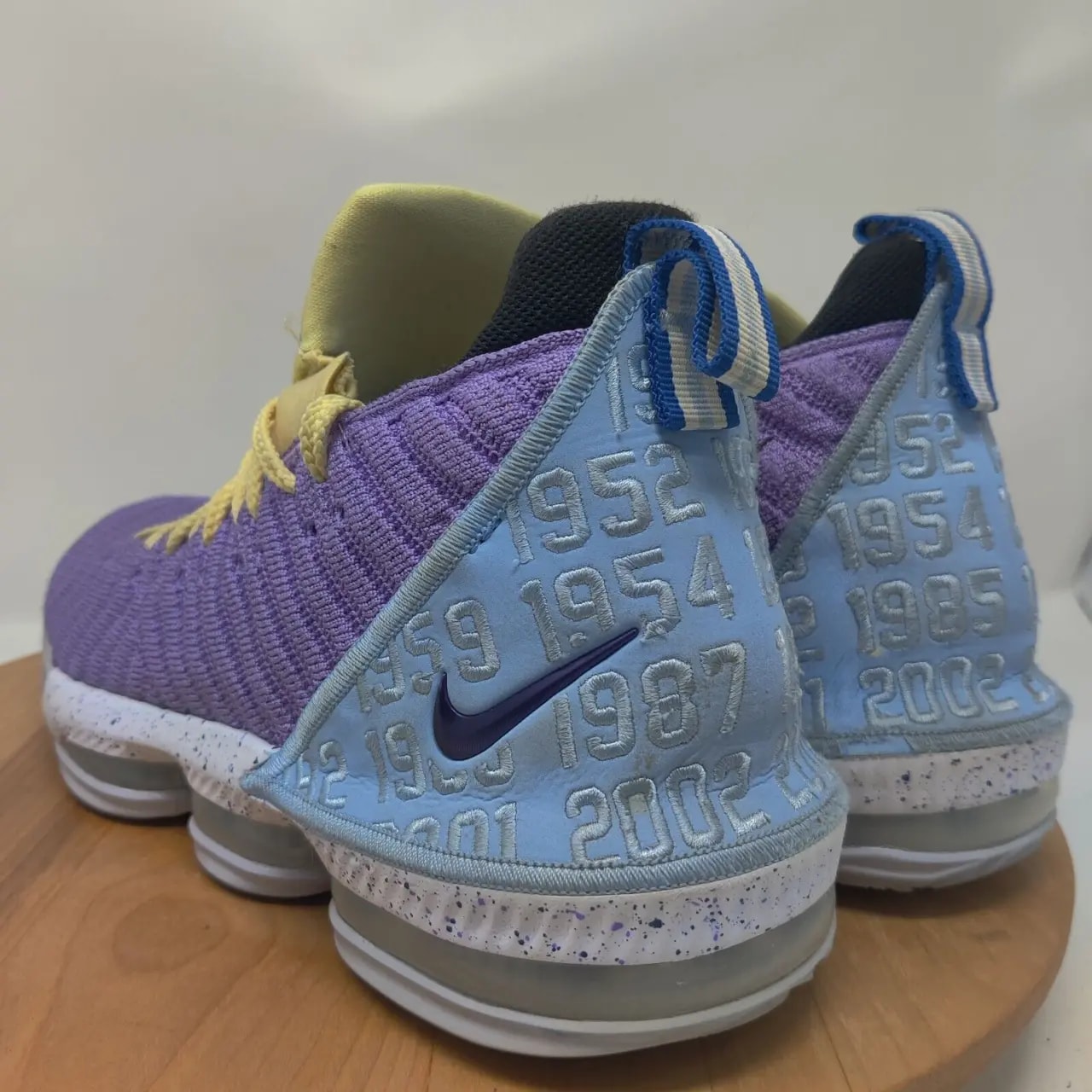 Giày Nike LeBron 16 'Lakers Heritage' CK4765-500 — ảnh 3