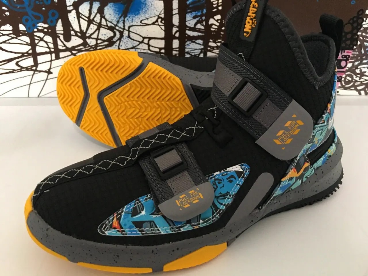 Giày Nike LeBron Soldier 13 Flyease GS 'Graffiti'  AR7586-070 — ảnh 4
