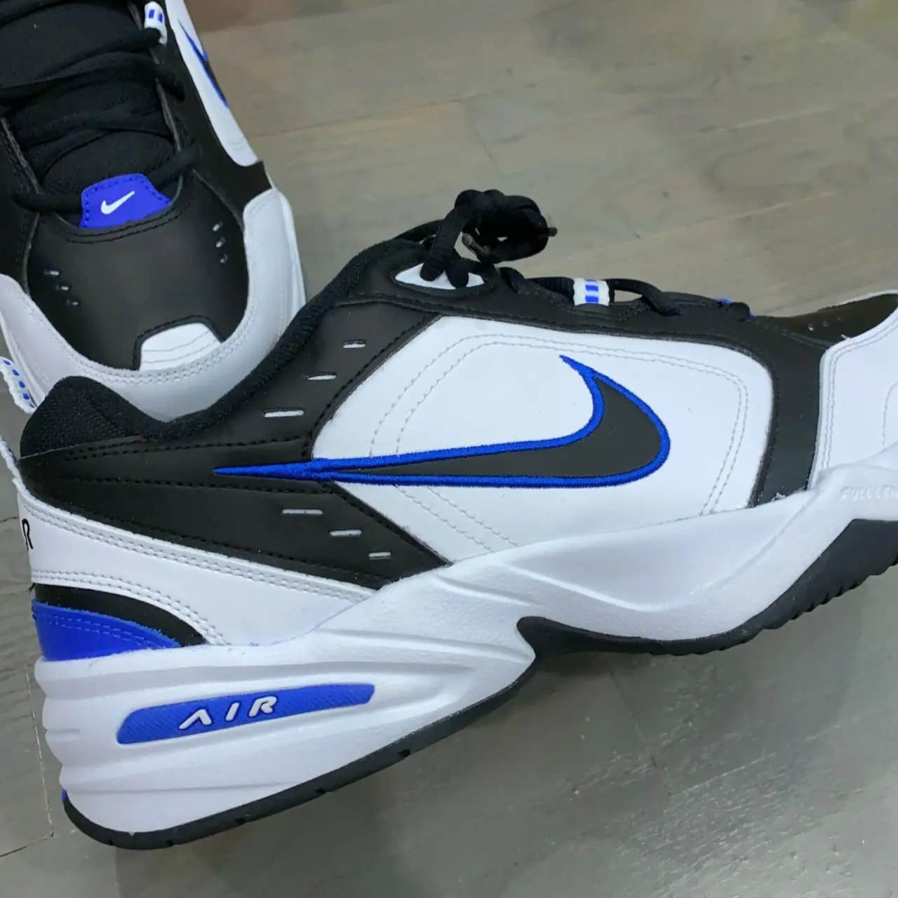 Giày Nike Air Monarch IV 4E Wide 'White Black' 416355-002 — ảnh 5