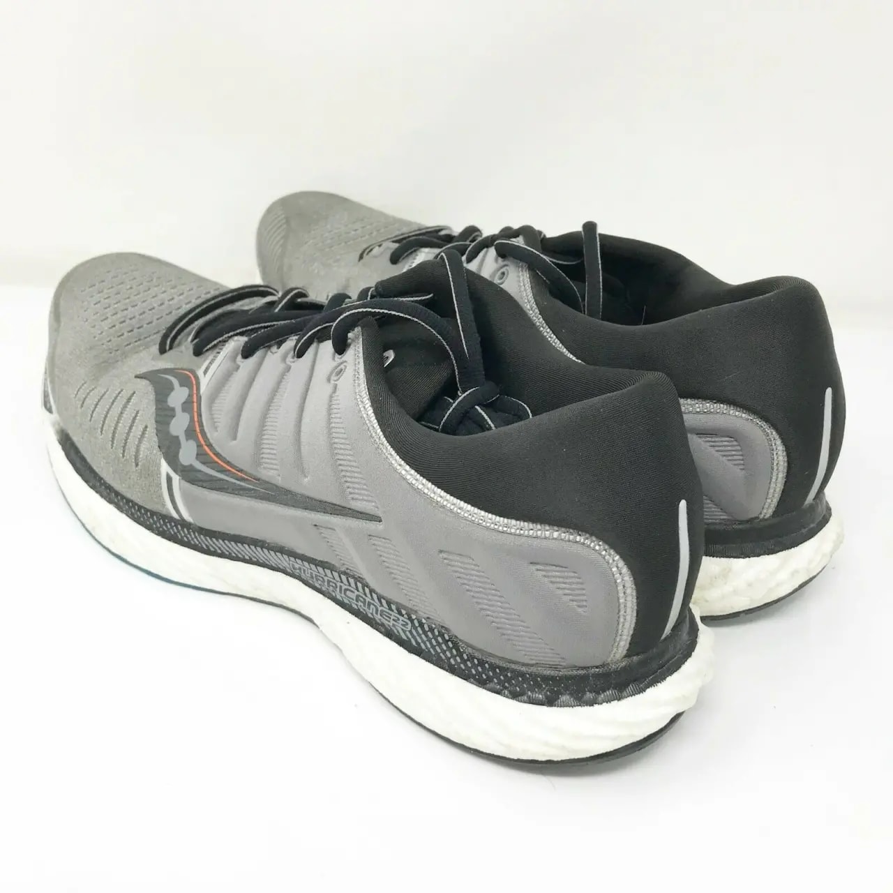 Giày Saucony Huricane 22 'Grey Black' S20544-25 — ảnh 3