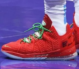 Giày Nike LeBron 18 'X-Mas In LA' DB8148-601 — ảnh 2