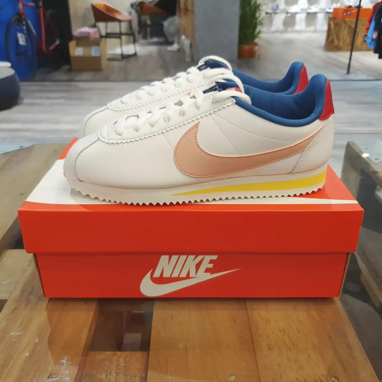 Giày Nike Wmns Cortez 'Coral Stardust' 807471-114 — ảnh 4