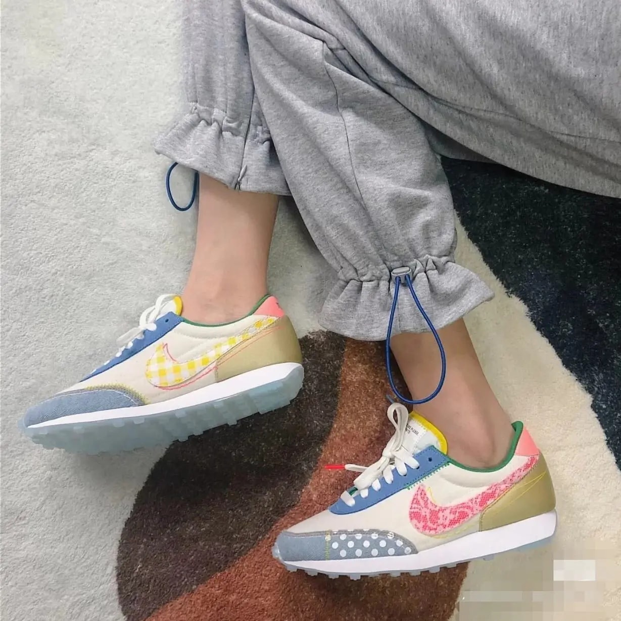 Giày Nike Wmns Daybreak 'Bright Crimson' CZ8681-167 — ảnh 5