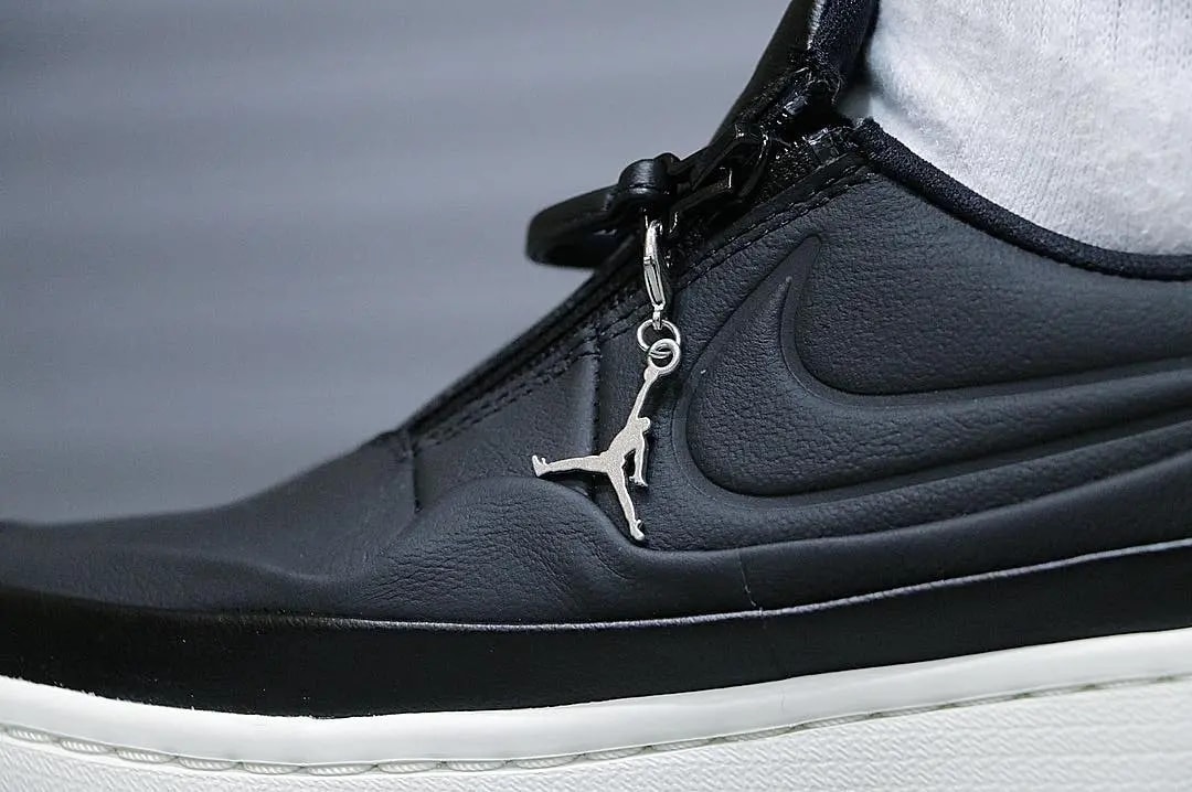 Giày Nike Wmns Air Jordan 1 Jester XX Low 'Black' AV4050-001 — ảnh 3