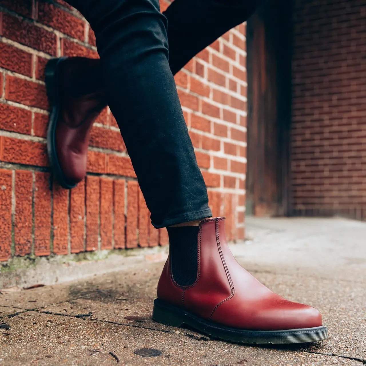Giày Dr. Martens Vegan 2976 Cherry Red Chelsea Boots 11853600 — ảnh 2