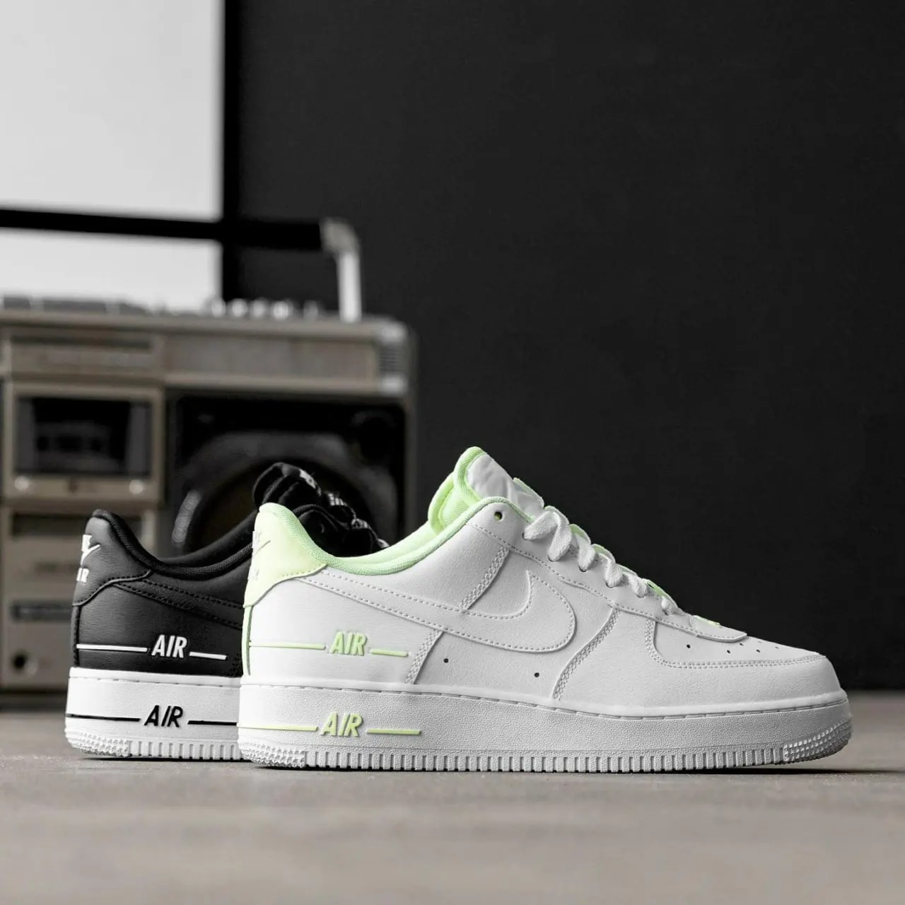 Giày Nike Air Force 1 '07 LV8 'Double Air Pack White Barely Volt' CJ1379-101 — ảnh 4