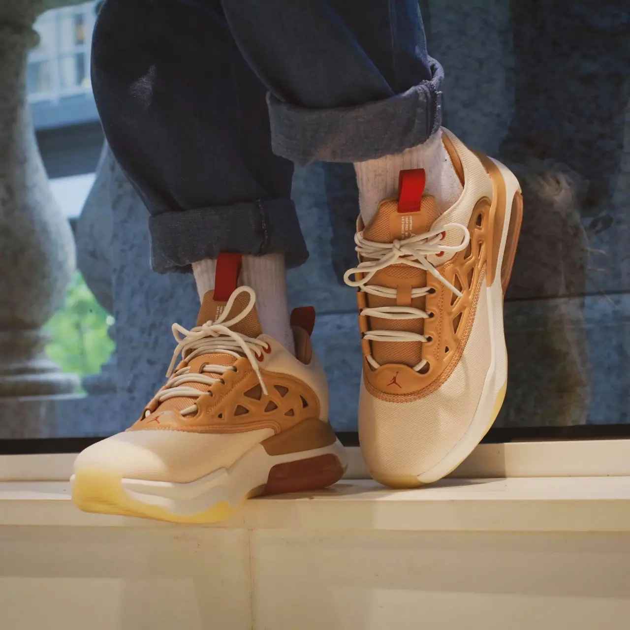 Giày Nike Wmns Jordan Air Max 200 XX 'Light Cream' CZ3573-281 — ảnh 2