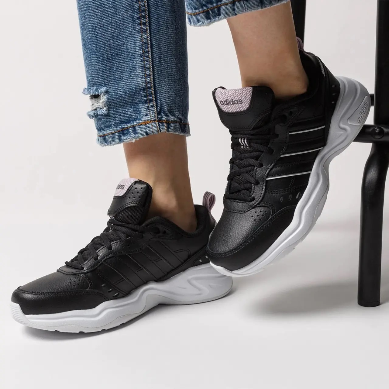 Giày Adidas Wmns Strutter 'Black Blue Tint' EG2688 — ảnh 4