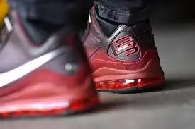 Giày Nike Air Max LeBron 7 Retro QS 'Christmas' 2019 CU5133-600 — ảnh 3