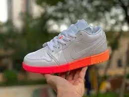 Giày Nike Air Jordan 1 Low GS 'Sunset Sole' 554723-100 — ảnh 2