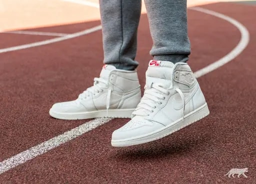 Giày Nike Air Jordan 1 Retro High OG 'Sail' 575441-114 — ảnh 4