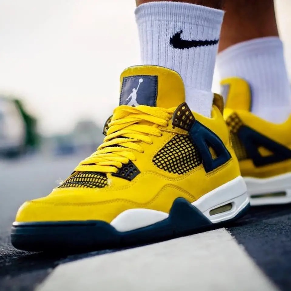 Giày Nike Air Jordan 4 Retro 'Lightning' 2021 CT8527-700 — ảnh 2