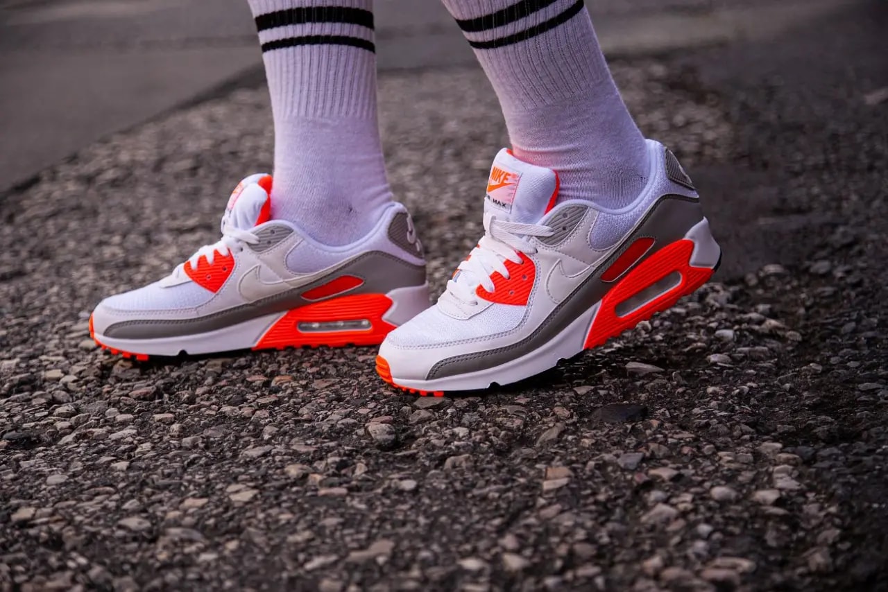 Giày Nike Air Max 90 'Hyper Orange' CT4352-103 — ảnh 3