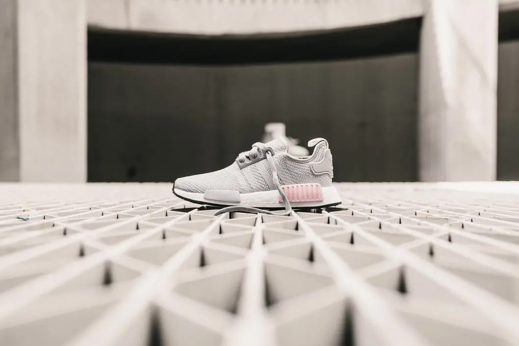 Giày Adidas Wmns NMD_R1 'Light Granite' B37647 — ảnh 5