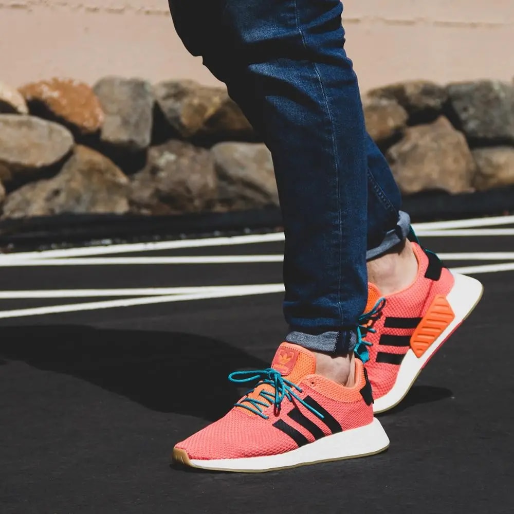 Giày Adidas NMD_R2 'Summer Spice' CQ3081 — ảnh 3