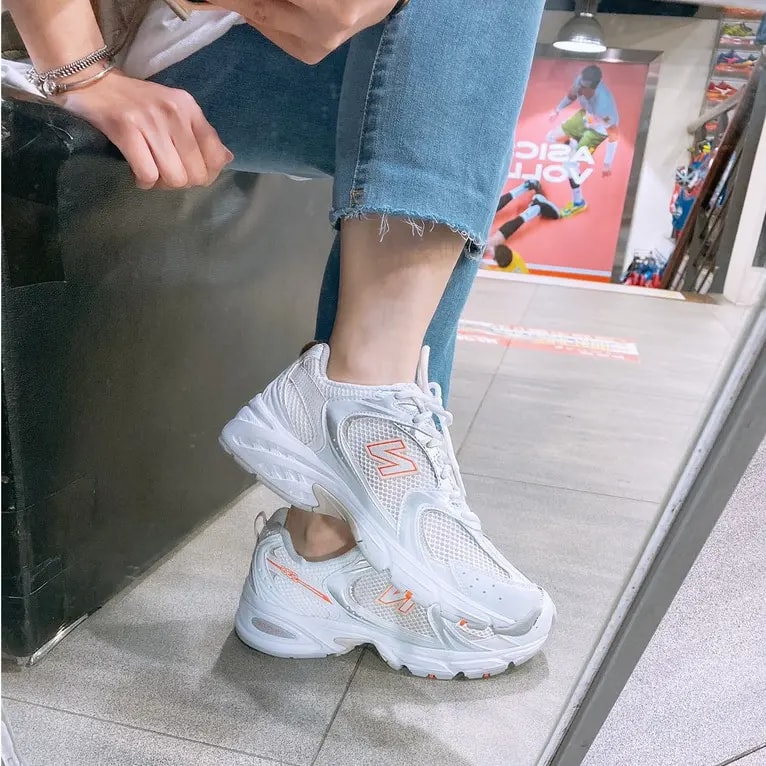 Giày New Balance 530 'White Orange' MR530AC — ảnh 4