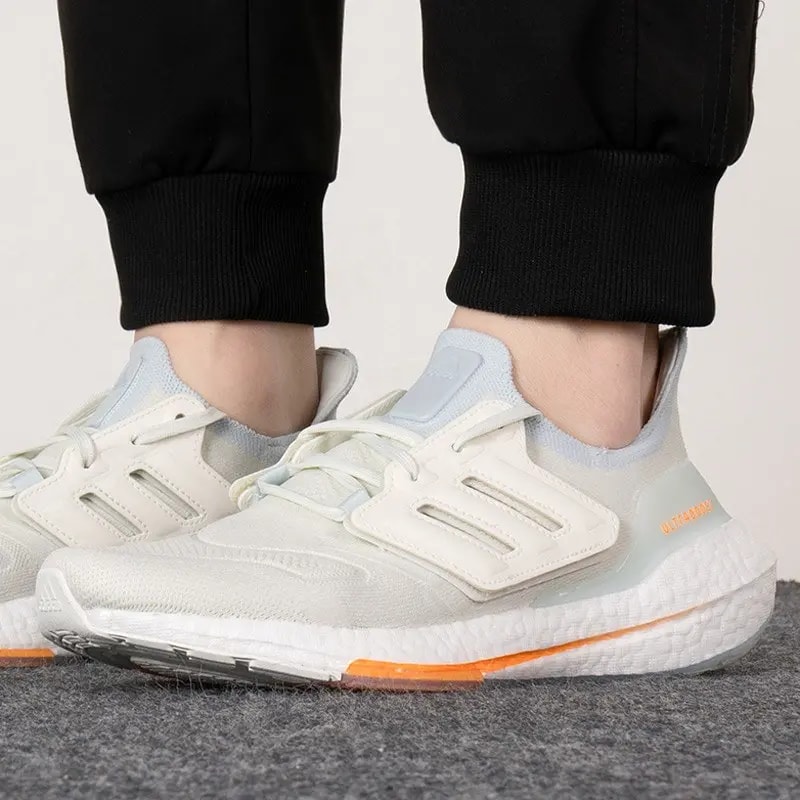 Giày Adidas UltraBoost 22 'White Blue Tint' GY6227 — ảnh 3