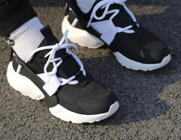 Giày Nike Wmns Huarache City Low 'Black White' AH6804-002 — ảnh 4