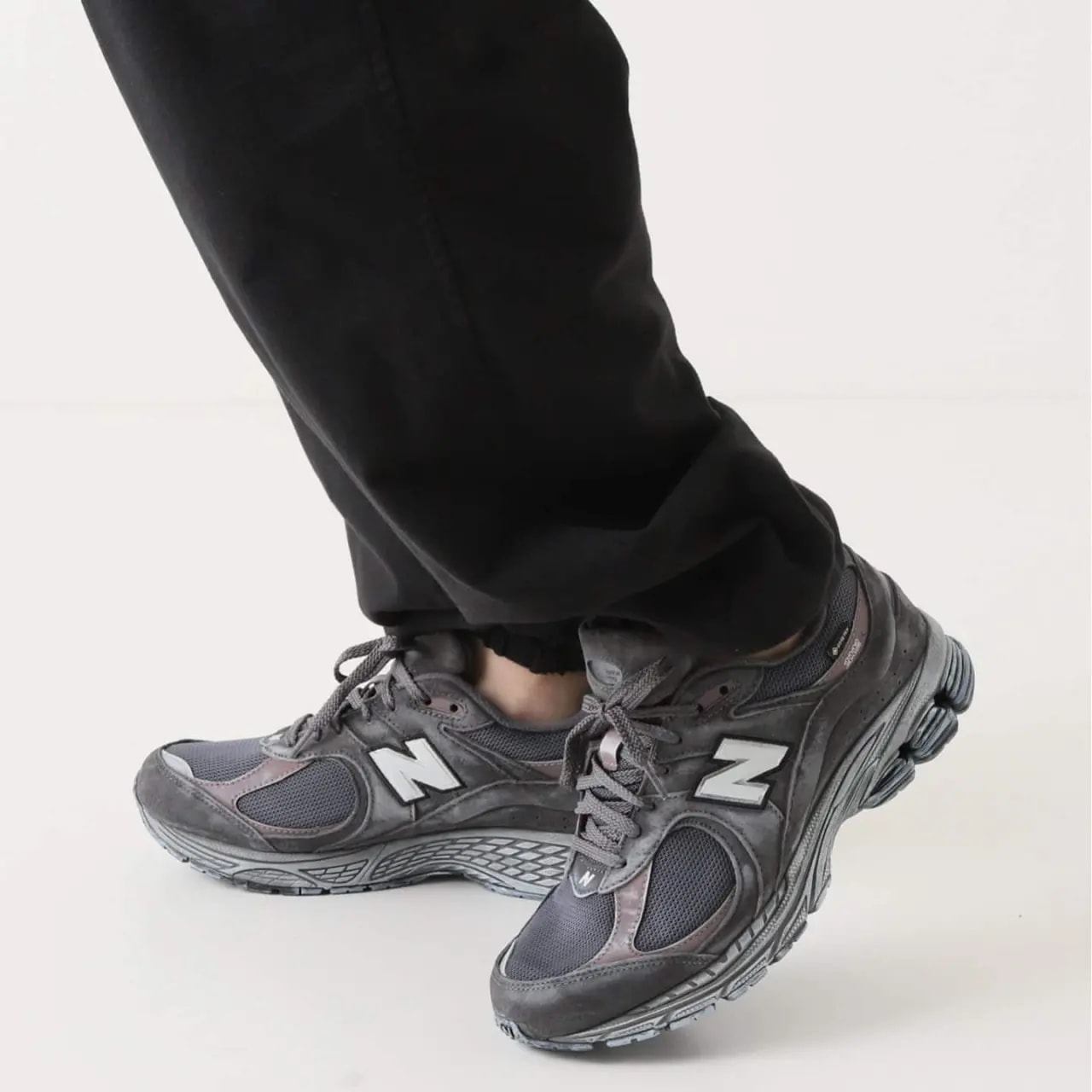 Giày New Balance 2002R Gore Tex 'Magnet Grey' M2002RXA — ảnh 2