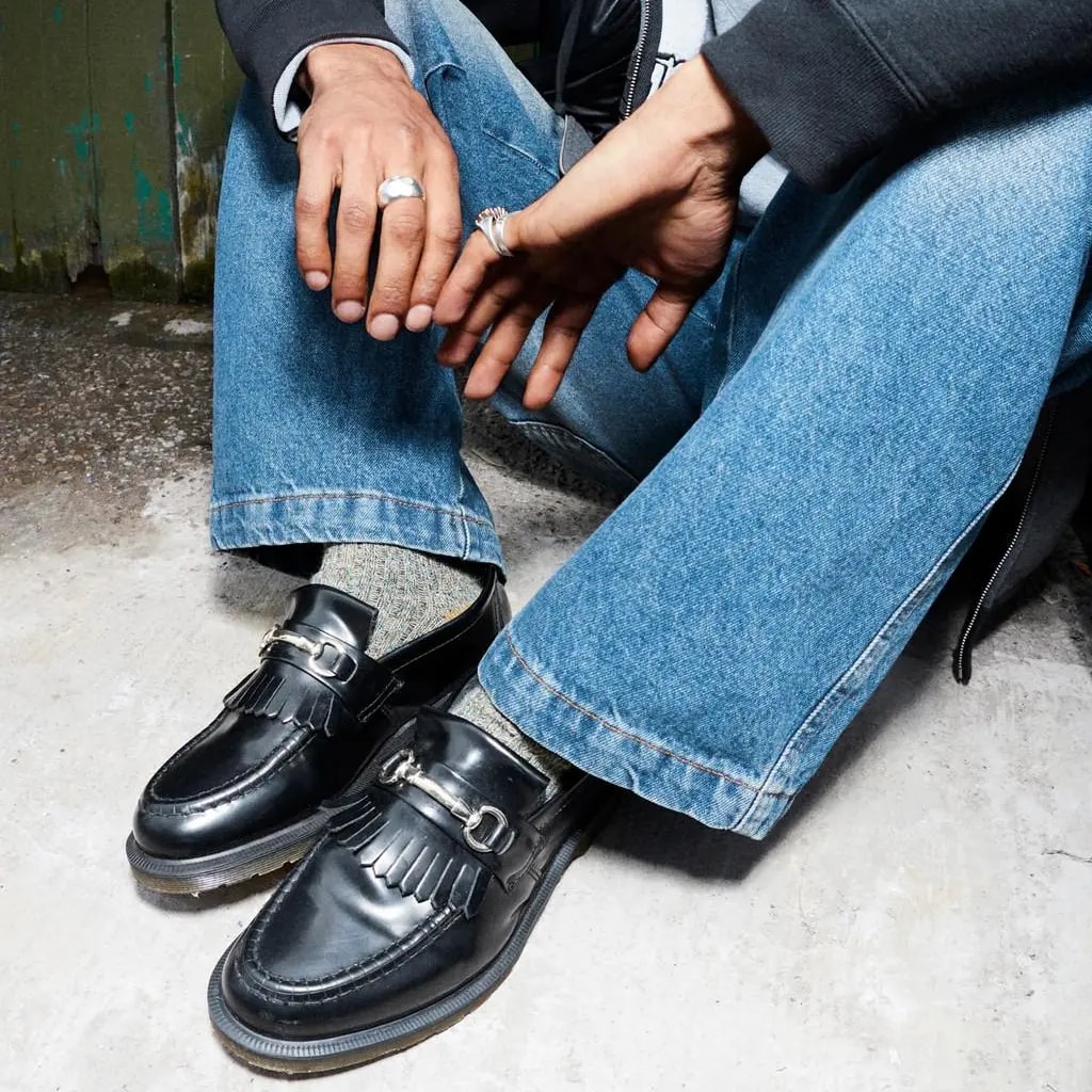 Giày Dr Martens Adrian Snaffle 'Black Polished' 25024001 — ảnh 2