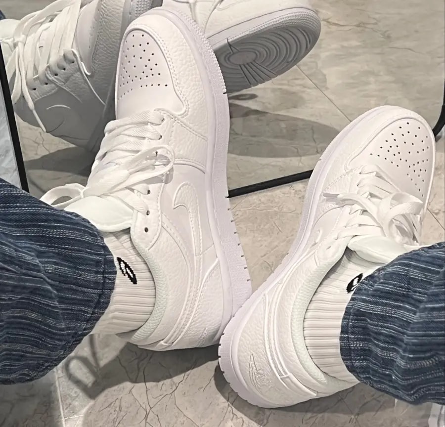 Giày Nike Air Jordan 1 Low 'All White' 553560-130 — ảnh 3